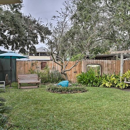 Walk To Beach From Chic Old Town Apartment With Yard Bay St. Louis Exterior foto