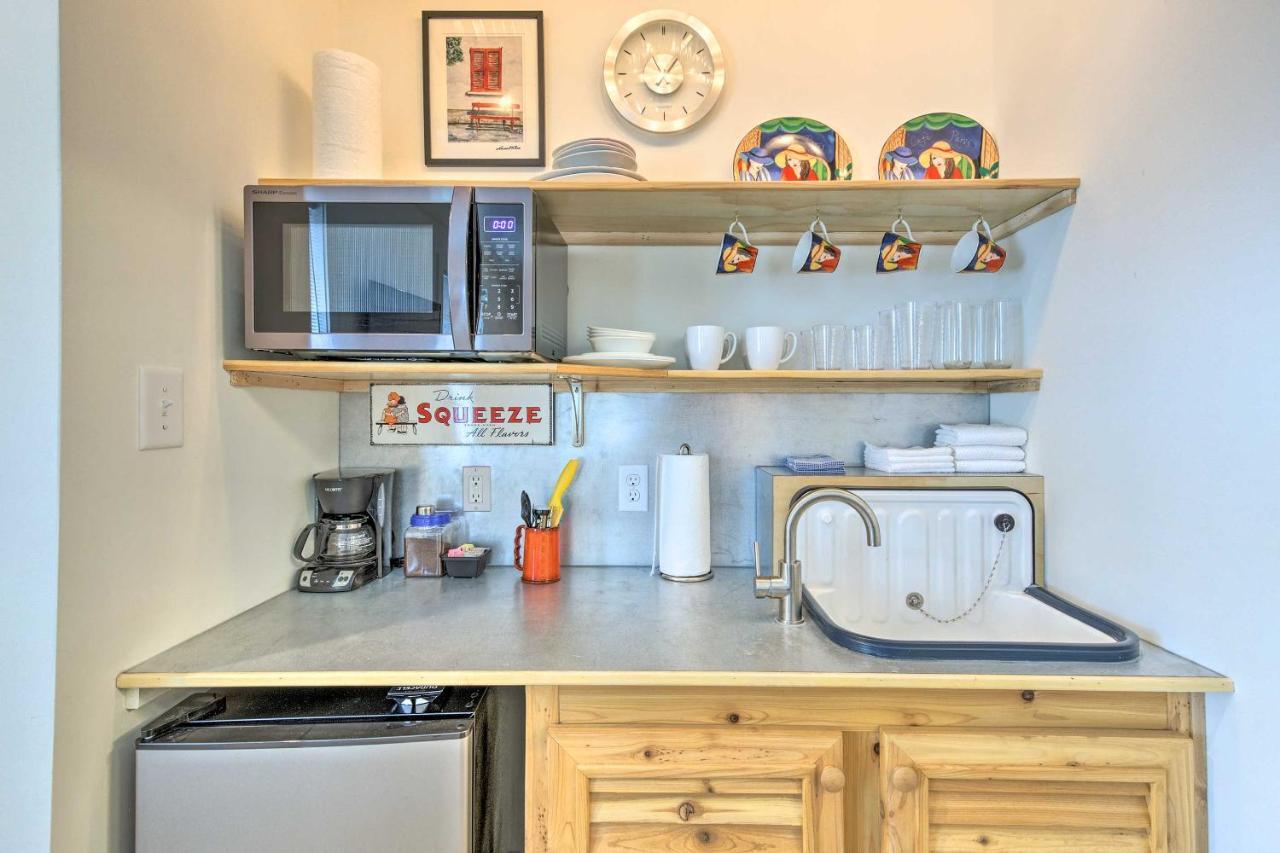Walk To Beach From Chic Old Town Apartment With Yard Bay St. Louis Exterior foto