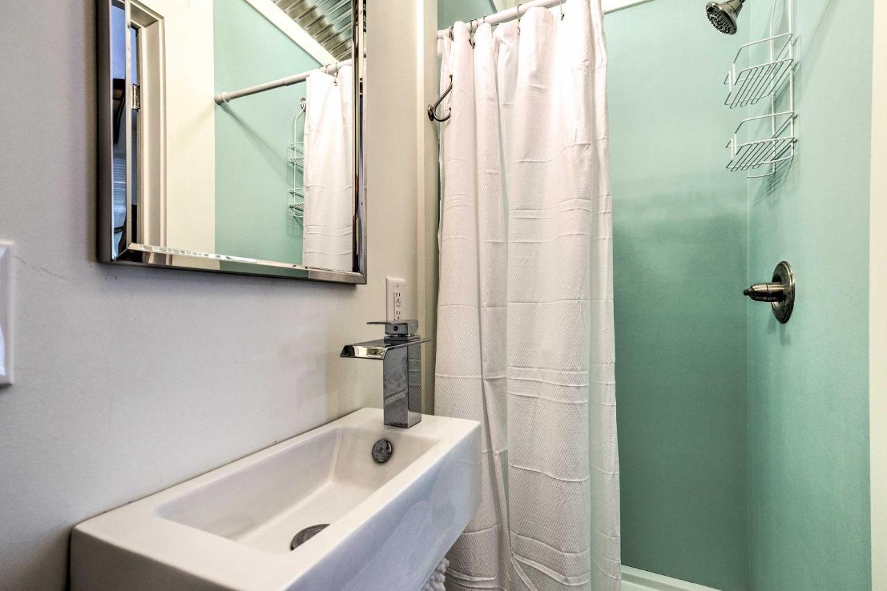 Walk To Beach From Chic Old Town Apartment With Yard Bay St. Louis Exterior foto